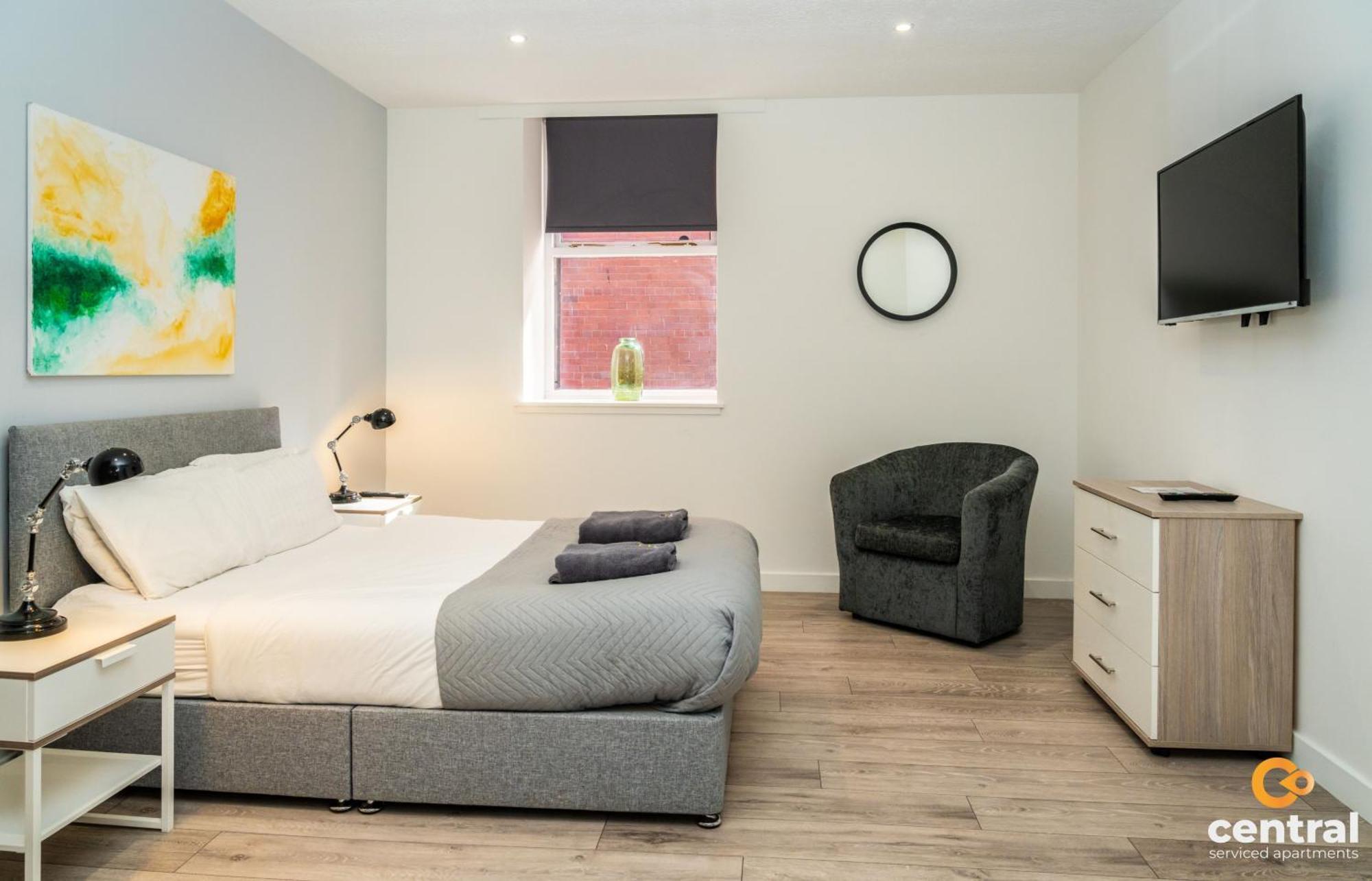 Central Serviced Apartments: Cozy 2-Bedroom Near City Centre & Transport Dundee Exterior photo
