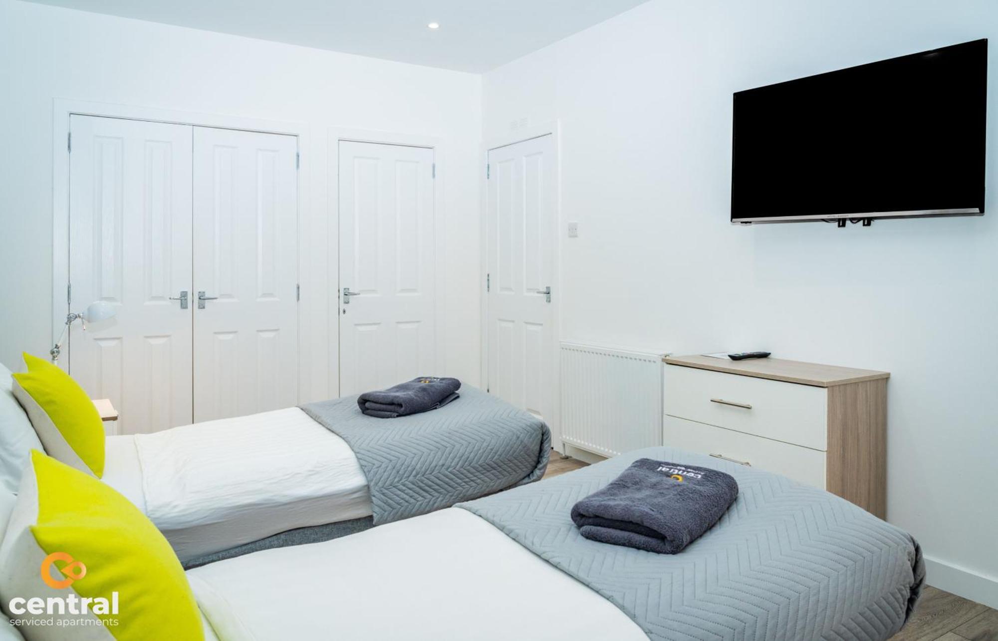 Central Serviced Apartments: Cozy 2-Bedroom Near City Centre & Transport Dundee Exterior photo